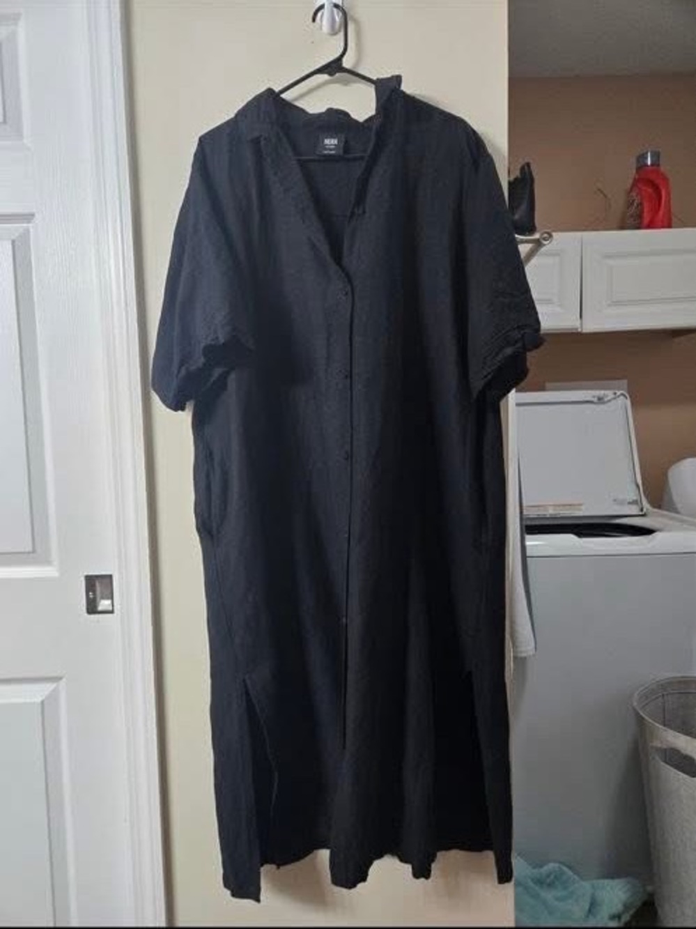 Hera Collection Black Button-Front Midi Shirt Dress